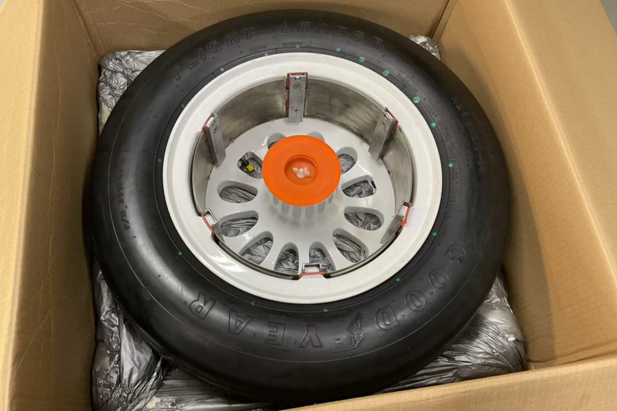 Challenger 300 Main Wheel Assembly3-1609-1