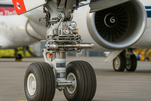aircraft wheel and landing gear